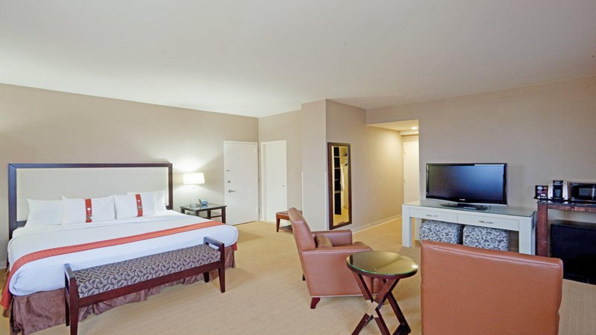 Holiday Inn & Suites Marlborough, An Ihg Hotel Eksteriør billede